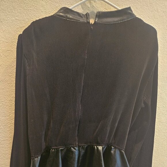 Sexy,whimsigoth Black ribbed Winter  Wardrobe 1X faux leather peplum Top - Picture 3 of 4